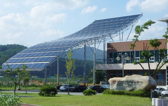 太阳能车棚发电 太阳雨进击太阳能生活方式