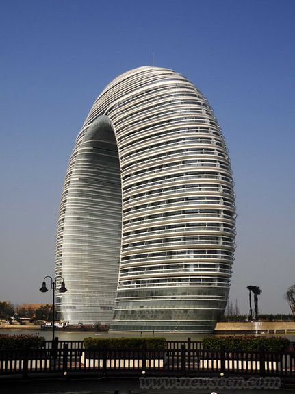 浙江太湖边建7星级酒店 调侃称形似马桶圈